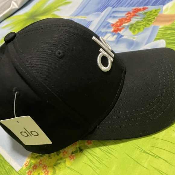 ALO Yoga Black Cap with Silver Embroidery - Picture 2 of 5